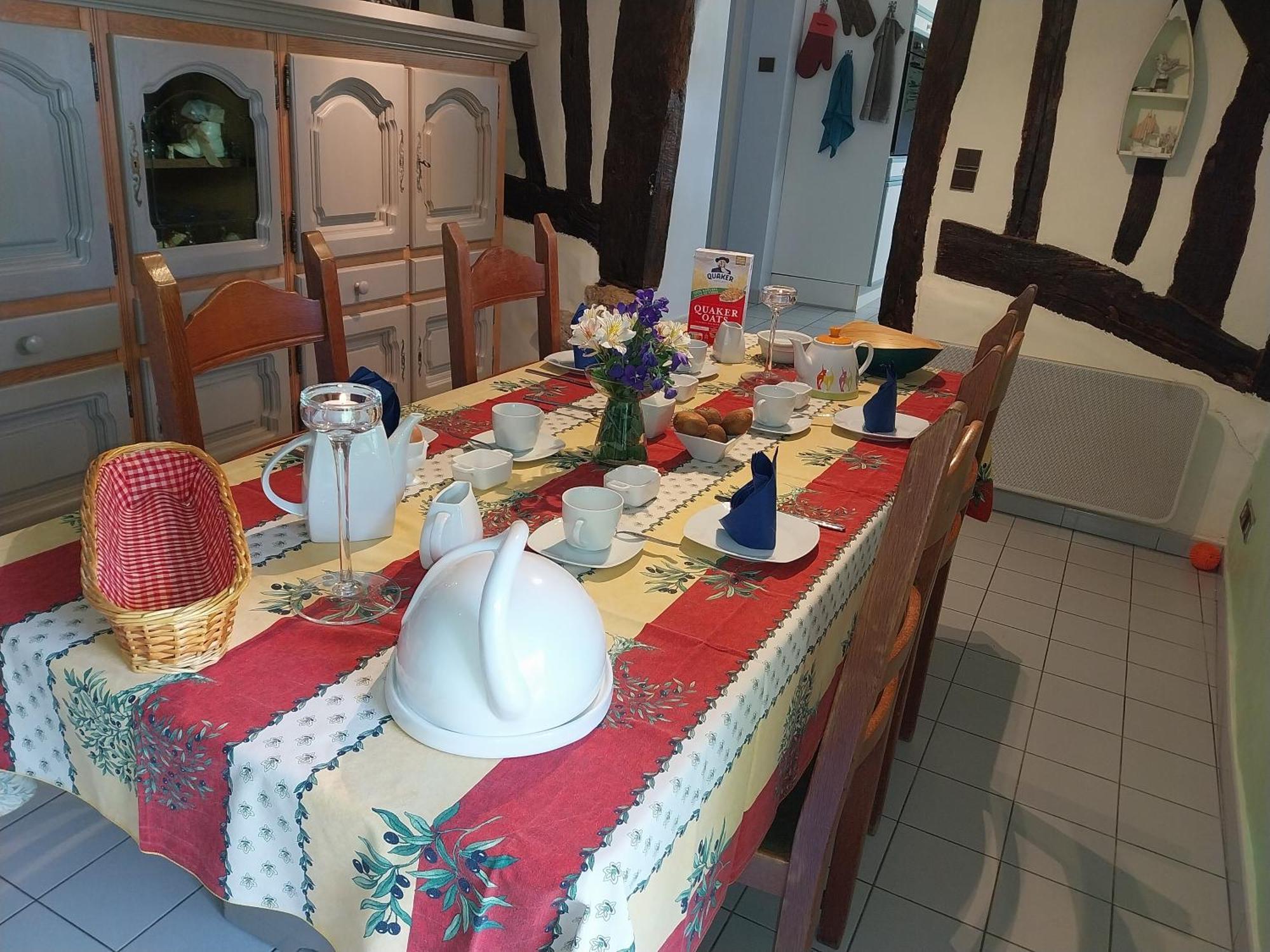 Les Bernus Bed & Breakfast Monfaucon  ภายนอก รูปภาพ